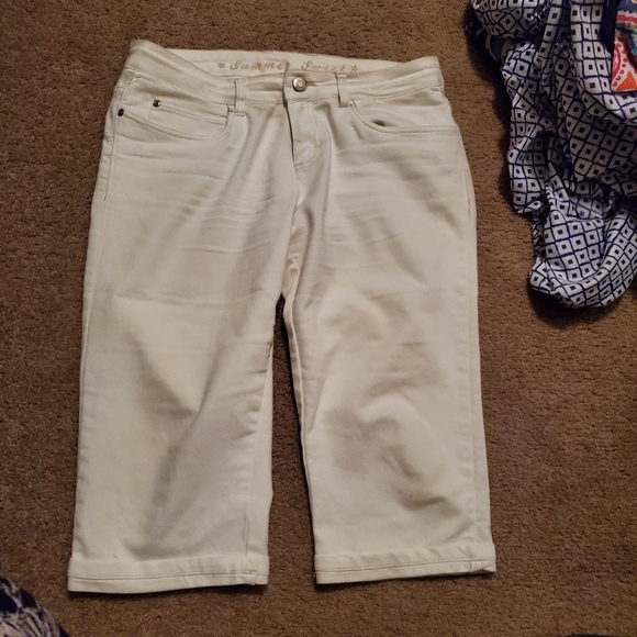 Womens shorts - Picture 1 of 1